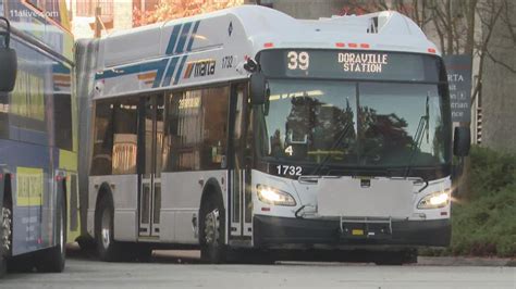 What Time Does Marta Bus Stop Running: A Journey Through Time and Transit